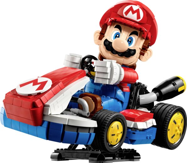 LEGO® Super Mario™, Mario Kart™: Mario & Standard Kart LEGO® Super Mario™, Mario Kart™: Mario & Standard Kart