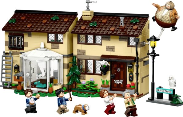 LEGO® Harry Potter™, Privet Drive: Marge néni látogatása