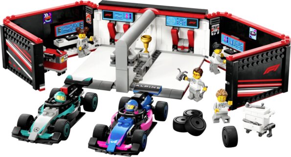 LEGO® City, F1® garázs Mercedes-AMG és Alpine versenyautókkal