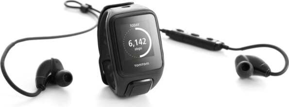 TomTom Spark Music GPS fitnesz okosóra Bluetooth-fülhallgatóval, nagy, Fekete