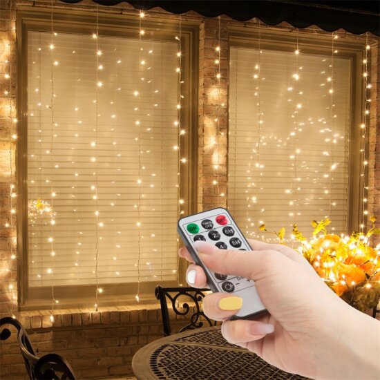 Family Decor 58906A LED-es fényfüggöny, melegfehér, 3 m Family Decor 58906A LED-es fényfüggöny, melegfehér, 3 m