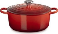 Le Creuset Signature kerek öntöttvas sütő-főzőedény, 26cm, 5,3 l, cseresznyepiros