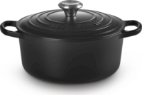 Le Creuset Signature kerek öntöttvas sütő-főzőedény, 24cm, 4,2 l, fekete