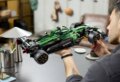 LEGO® Technic, Aston Martin Aramco AMR25 F1® autó