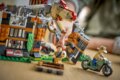 LEGO® Jurassic World™, Menekülés a spinosaurus elől