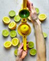 Joseph Joseph JuiceMax kézi citrusprés, sárga