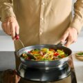 Tefal Emotion+ E3270644 serpenyő, 28 cm