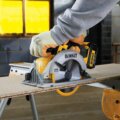 Dewalt DCS391NT kézi 18V XR Akkus körfűrész, Akku és töltő nélkül