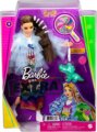 Barbie Fashionistas, Extravagáns barna hajú Barbie sárga kabátban, krokodillal