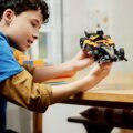 LEGO® Technic, NEOM McLaren Formula E Race Car