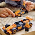 LEGO® City, F1®-es pilóta McLaren versenyautóval