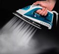 Russell Hobbs 23971-56 Supreme Steam Pro gőzölős vasaló, 2600W, fehér-kék