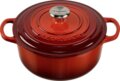 Le Creuset Signature kerek öntöttvas sütő-főzőedény, 20cm, 2,4 l, cseresznyepiros